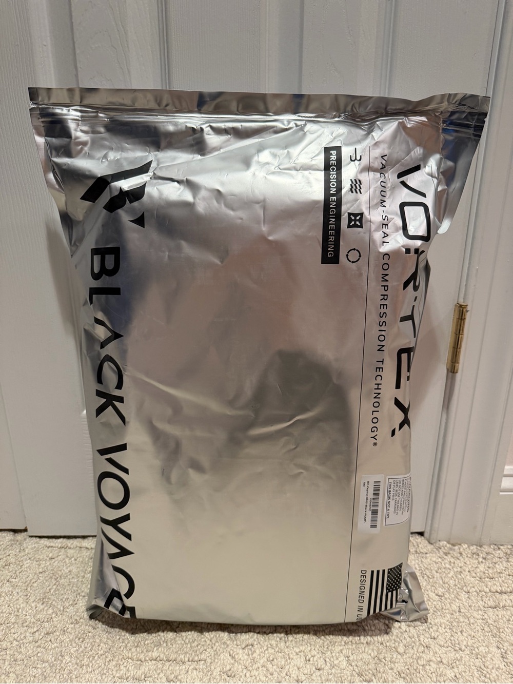 Black Voyage Zephyr Essential 60L Vacuum Travel Backpack Air Pump Sealed